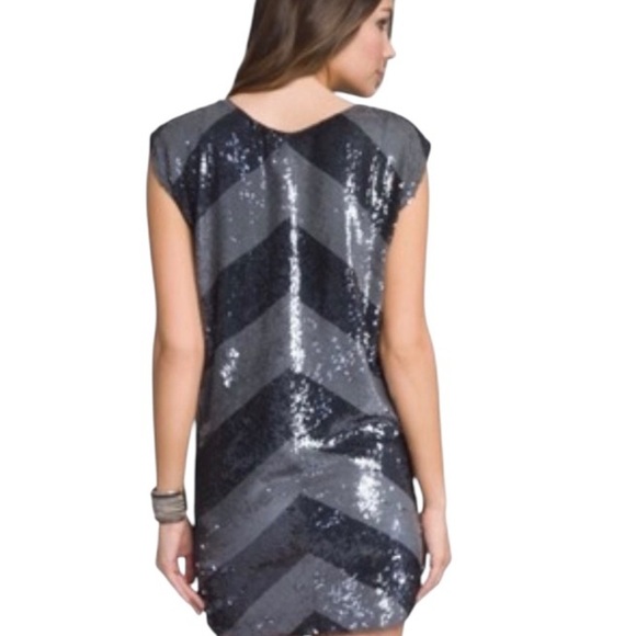 HAUTE HIPPIE sequin cocktail dress relaxed fit size Medium Gray and black NEW - Picture 2 of 12